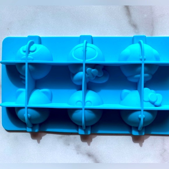 Sanrio Hello Kitty Silicone Mold - Picture 5 of 8